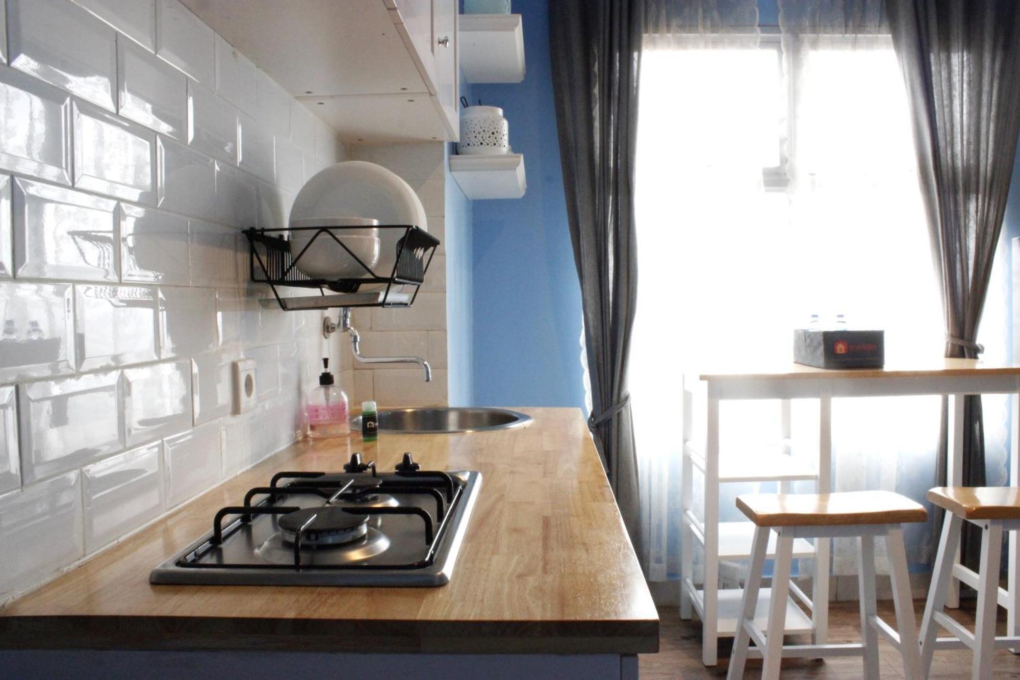 Apartemen Modern 2br At Newton By Travelio
