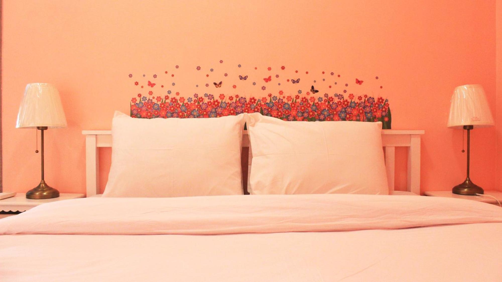 Modern 2br At Newton By Travelio Apartemen Bandung